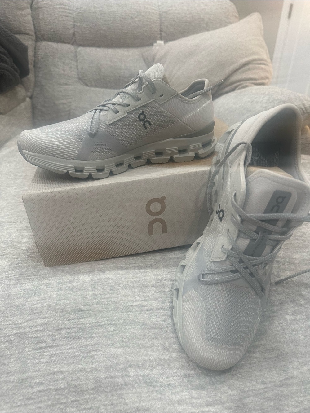 On Running Women’s Cloudswift Athletic Shoes - Light Gray